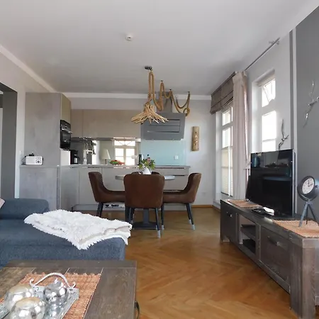 Apartamento Ferienwohn Zeesboot *